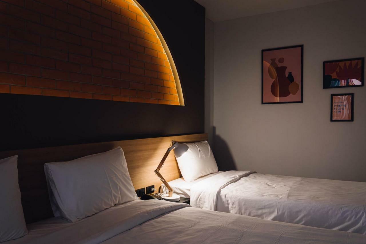 Clay Hotel Udonthani エクステリア 写真