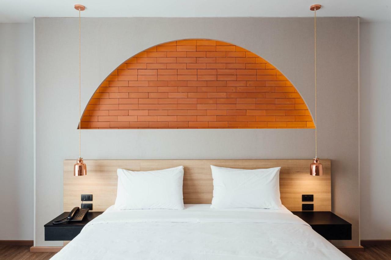 Clay Hotel Udonthani エクステリア 写真