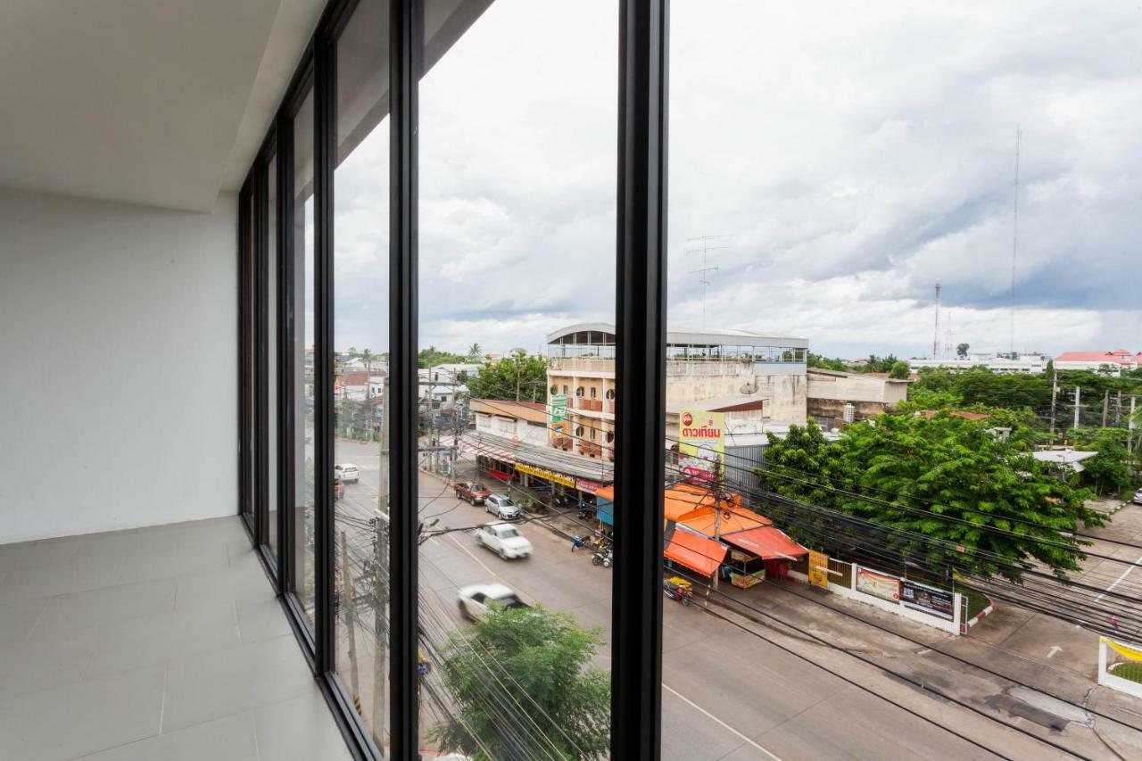 Clay Hotel Udonthani エクステリア 写真